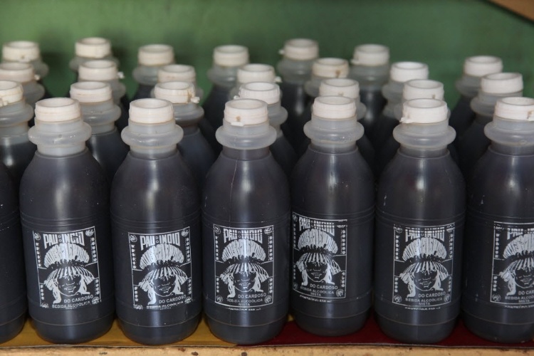 15fev2014-bebida-pau-do-indio-e-produzida-em-olinda-1392665787618_750x500